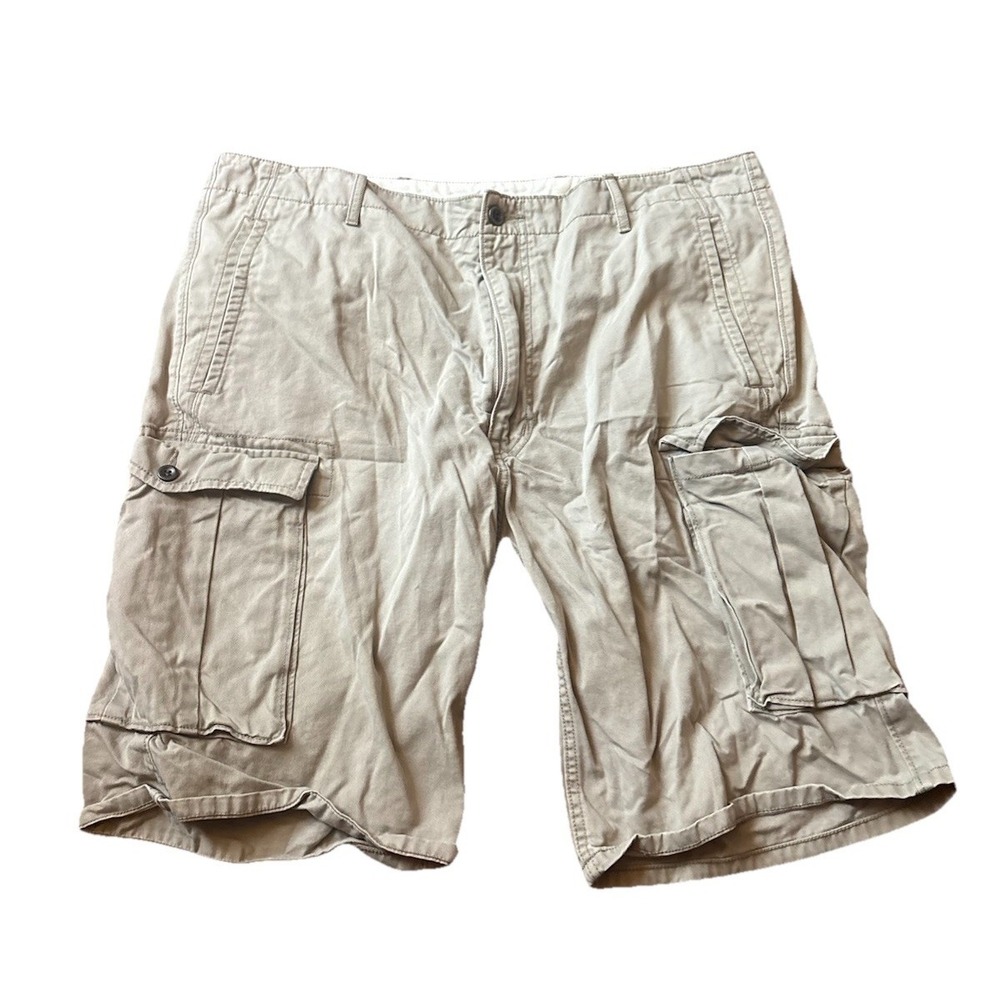 Levi's Cargo Shorts Men's Size 38 Khaki Pockets 10" Inseam VTG